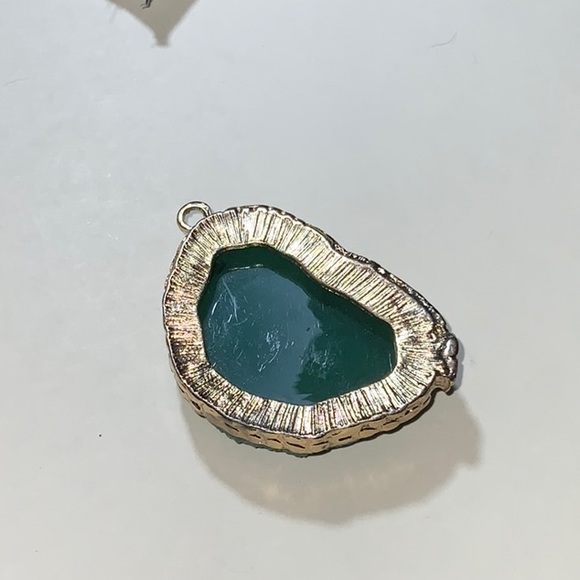 Cool Boho Vintage Green Druzy Pendant - Picture 6 of 6